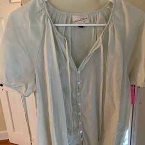 Universal thread shirt